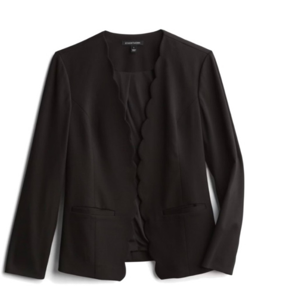 Black blazer with scalloped detailing XL
